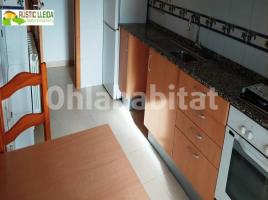 Piso, 110 m², cerca de bus y tren, seminuevo