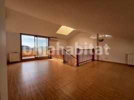 Casa (unifamiliar adosada), 206 m², cerca de bus y tren, seminuevo