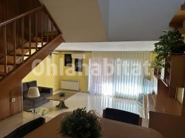 Casa (unifamiliar adossada), 245 m², prop de bus i tren, Can Bou