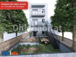 Attic, 115 m², near bus and train, La Gavarra