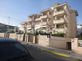 Piso, 71 m², cerca de bus y tren, Residencial