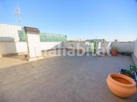 Àtic, 84 m², prop de bus i tren, Platja Calafell