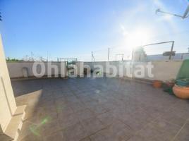 Àtic, 84 m², prop de bus i tren, Platja Calafell