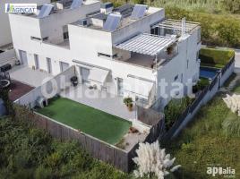 Casa (unifamiliar adossada), 289 m², prop de bus i tren, seminou, EL CASTELLET