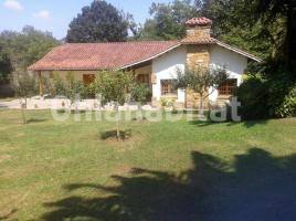 Houses (country house), 890 m², near bus and train