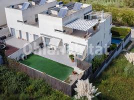 Casa (unifamiliar adosada), 289 m², cerca de bus y tren, seminuevo, EL CASTELLET