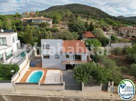 Houses (detached house), 191 m², near bus and train, almost new, Vilajuíga