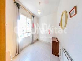 Flat, 81 m², near bus and train