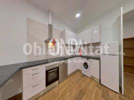 Apartamento, 52 m², cerca de bus y tren, seminuevo