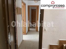 Piso, 77 m², cerca de bus y tren