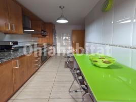 Piso, 89 m², cerca de bus y tren, seminuevo, Rossello