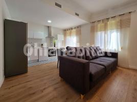 For rent flat, 95 m², near bus and train, Centre Històric