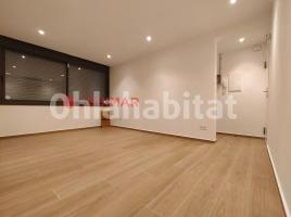 For rent flat, 62 m², near bus and train