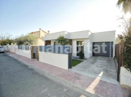 New home - Houses in, 161 m², near bus and train, new