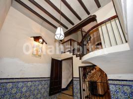 Houses (detached house), 939 m², near bus and train, Centro