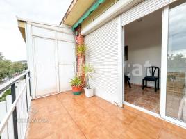 Attic, 43 m², near bus and train, Bellamar