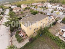 Houses (villa / tower), 300 m², Urbanización L'Espolla