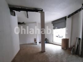 Local comercial, 81 m², cerca de bus y tren, seminuevo, Calle de Maria Aurèlia Capmany