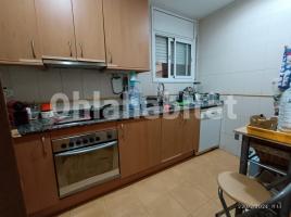 Flat, 72 m², almost new