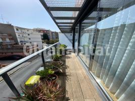 Duplex, 122 m², near bus and train, almost new, Pla de Sant Magi