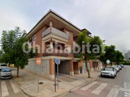 Apartamento, 45 m², seminuevo, Calle Montgó