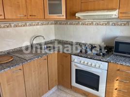 Alquiler apartamento, 84 m², cerca de bus y tren, Calle de Sarret i Arbós