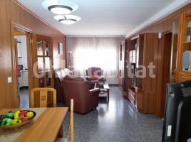 Piso, 96 m², cerca de bus y tren