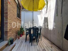 Piso, 86 m², cerca de bus y tren, seminuevo