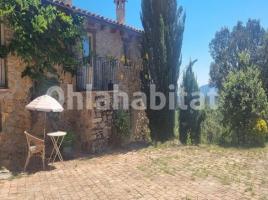 Houses (masia), 245 m², Zona