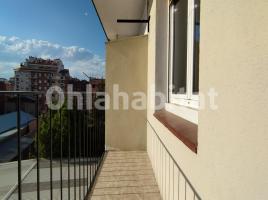 Flat, 104 m², near bus and train