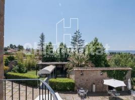 Property Vertical, 926 m², Zona