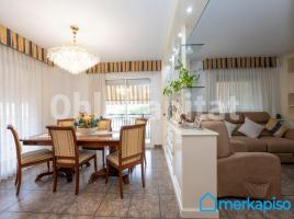 Casa (unifamiliar aislada), 285 m², cerca de bus y tren, Sant Vicenç Dels Horts