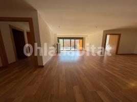 Flat, 85 m², near bus and train, almost new, Calaf