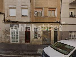 Apartamento, 55 m², cerca de bus y tren