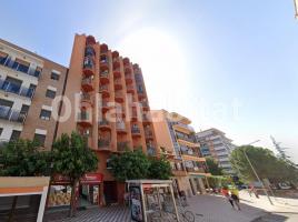 Flat, 63 m², near bus and train, Nucli Urbà