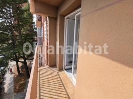 Flat, 74 m², near bus and train, Llevant