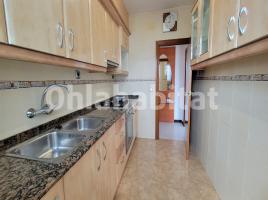 Flat, 74 m², near bus and train, Llevant