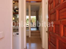 Houses (terraced house), 96 m², near bus and train