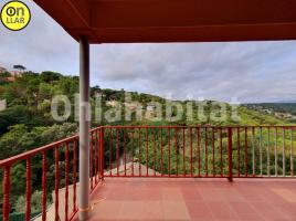 Houses (detached house), 246 m², near bus and train, almost new, Vallgorguina