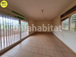 Houses (detached house), 246 m², near bus and train, almost new, Vallgorguina