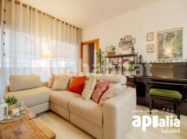 Duplex, 88 m², near bus and train, almost new, Ayuntamiento de Barberá del Vallés