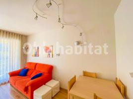 For rent apartament, 67 m², near bus and train, almost new