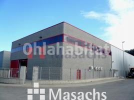 Nau industrial, 2110 m², Olot