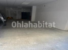 For rent otro, 89 m², near bus and train, almost new