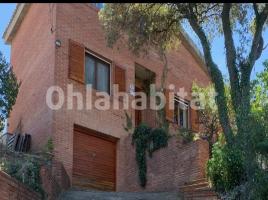 Casa (chalet / torre), 250 m²