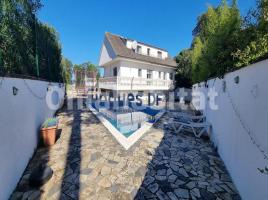 Houses (villa / tower), 342 m², almost new