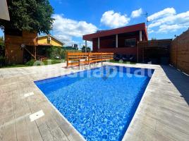 Casa (chalet / torre), 410 m², seminuevo