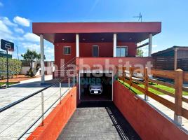 Casa (chalet / torre), 410 m², seminuevo