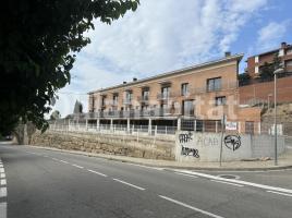 Casa (unifamiliar adosada), 240 m², cerca de bus y tren, Avenida de Vallfogona