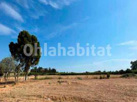 , 3332 m²